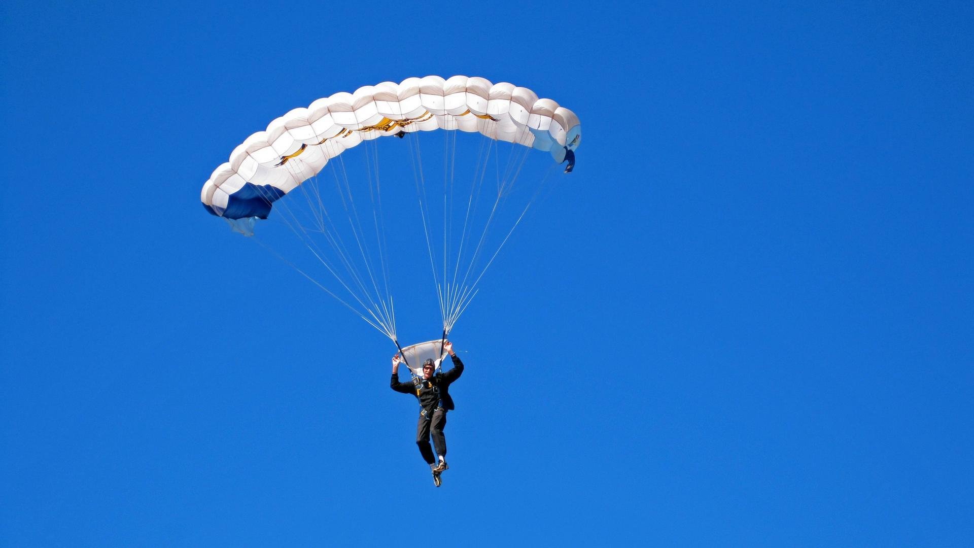 勒沃库森险胜多特蒙德，当关键先生苏亚雷斯在沉默中引爆全场