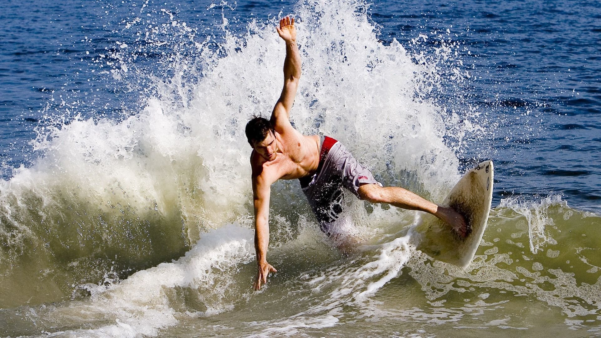 劳塔罗，塞维利亚的绿茵诗人，在奥地利阵前写下存在主义宣言