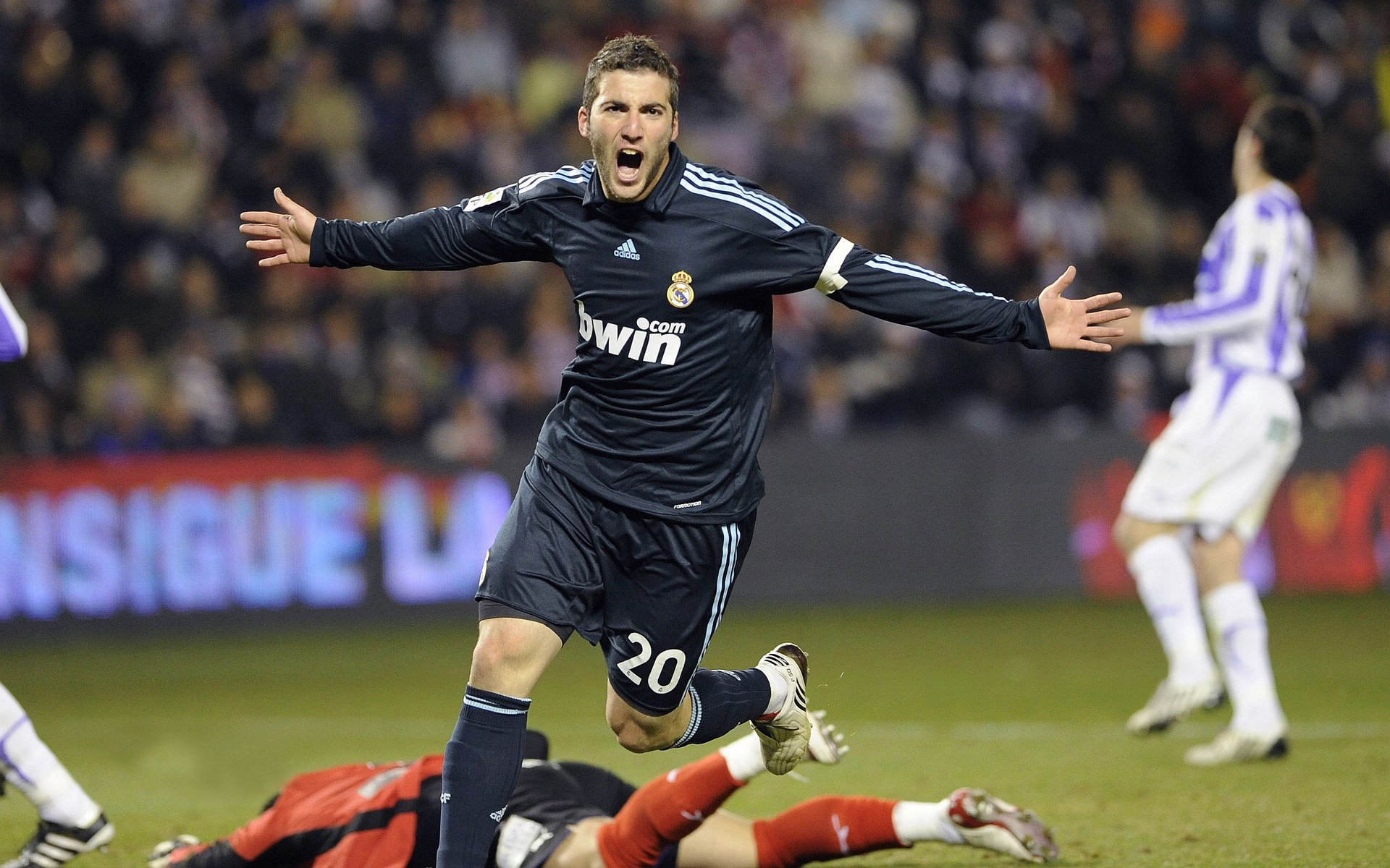 哥伦比亚巅峰对决，雷恩力克强敌，卡拉斯科带队取胜